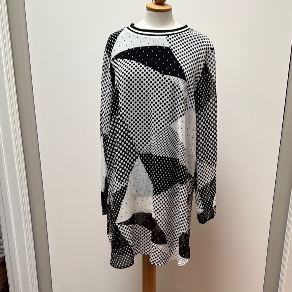 Calvin Klein Black and White Crew Neck Sweater with Geometric Design